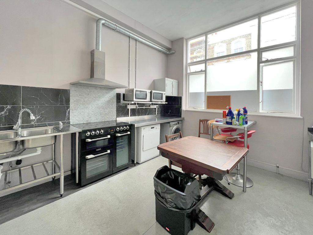 Property photo 2 of 2