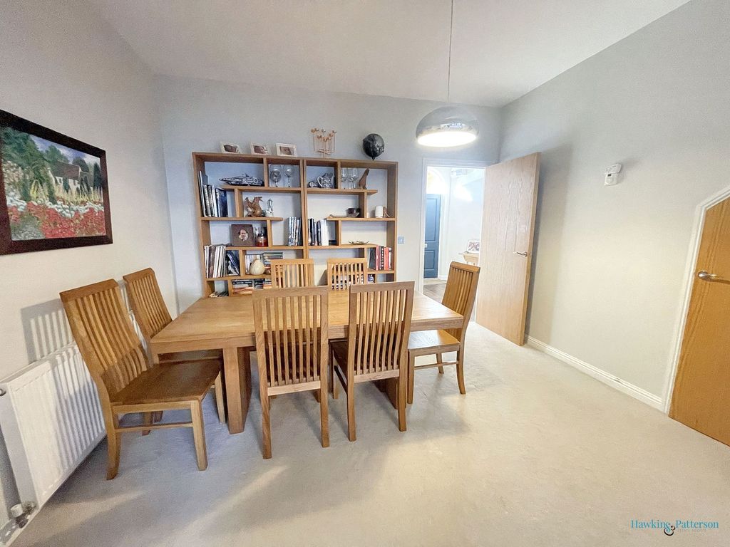 Property photo 3 of 23