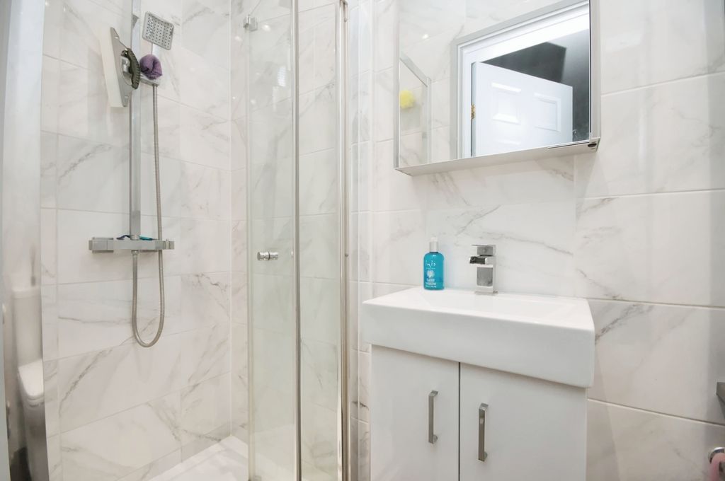 Property photo 3 of 23 Pbox-Img.Jpg