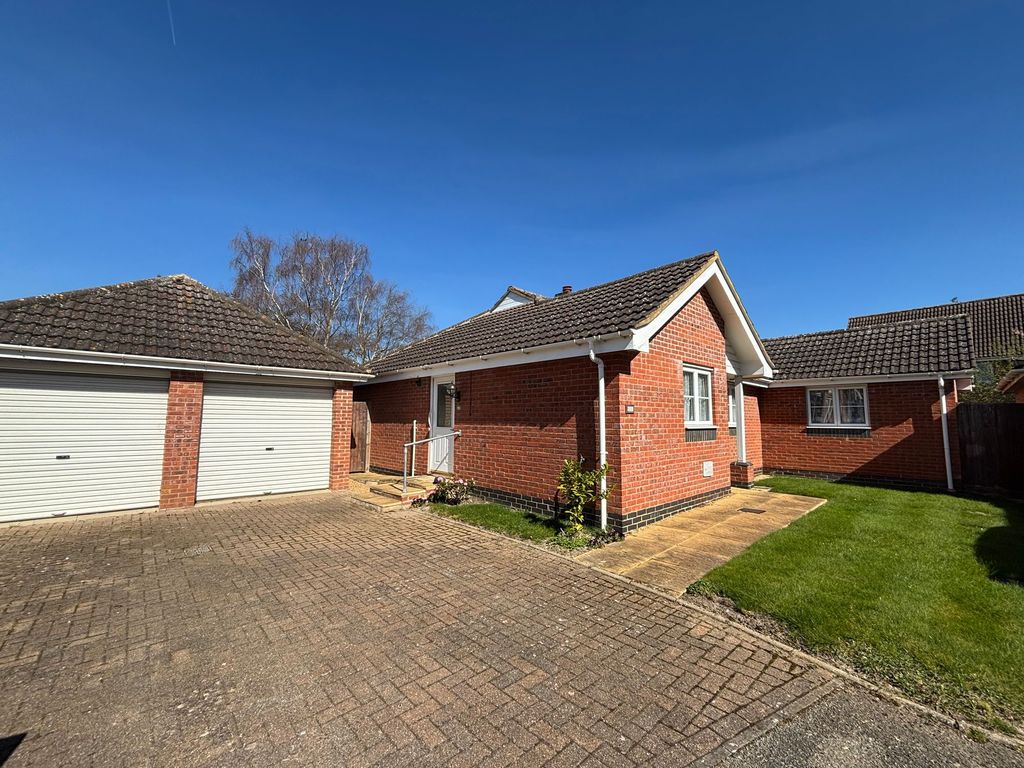 Property photo 1 of 11
