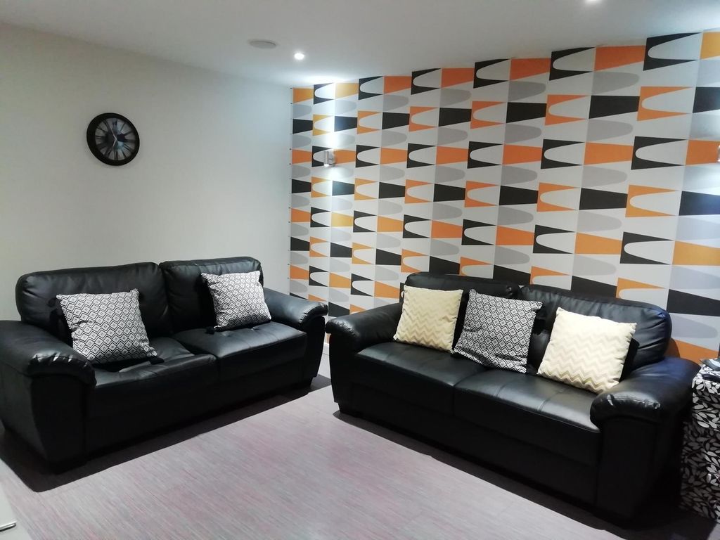 Property photo 3 of 8 Marketing Living Room 2019