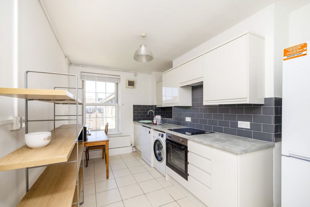 Property photo 3 of 15 d5894248-6A44-F11...
