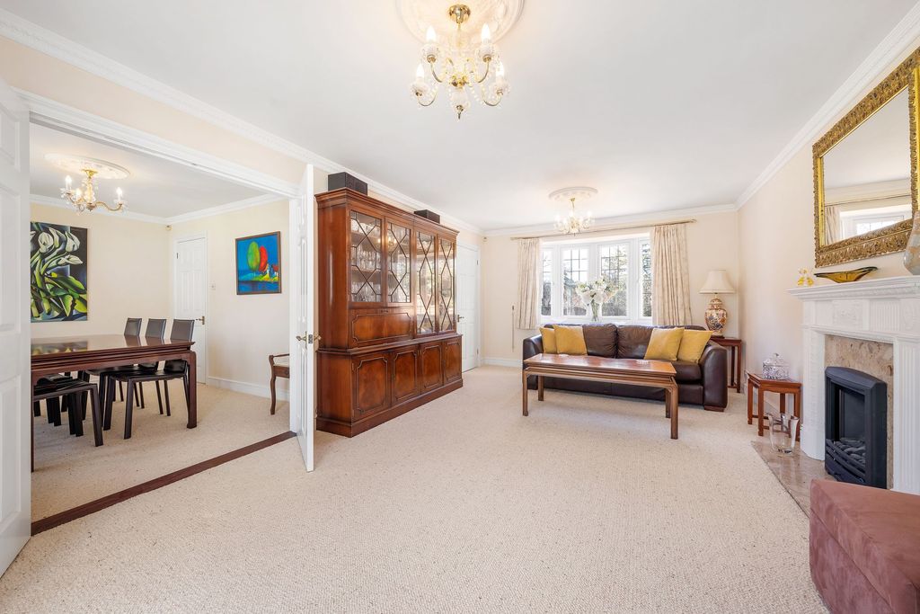 Property photo 2 of 18