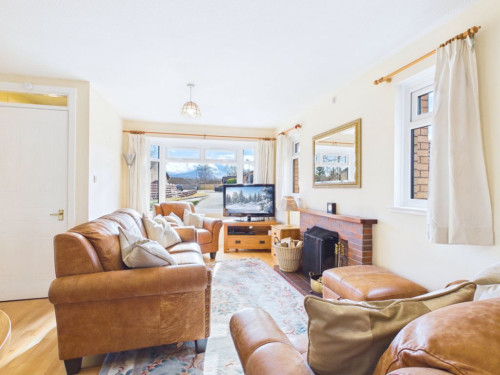 Property photo 2 of 28