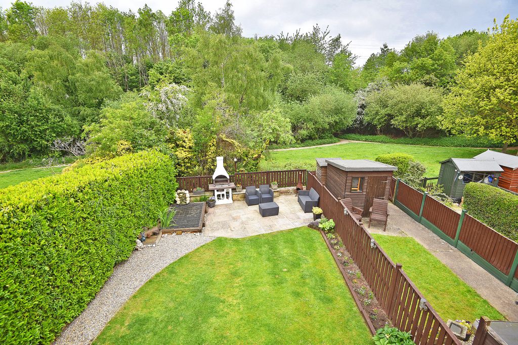 Property photo 2 of 12