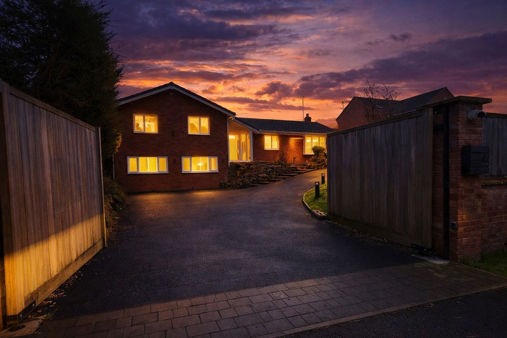 Property photo 2 of 35 4866735