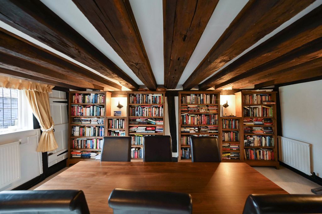 Property photo 3 of 19