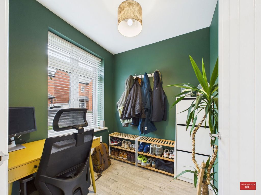 Property photo 3 of 31