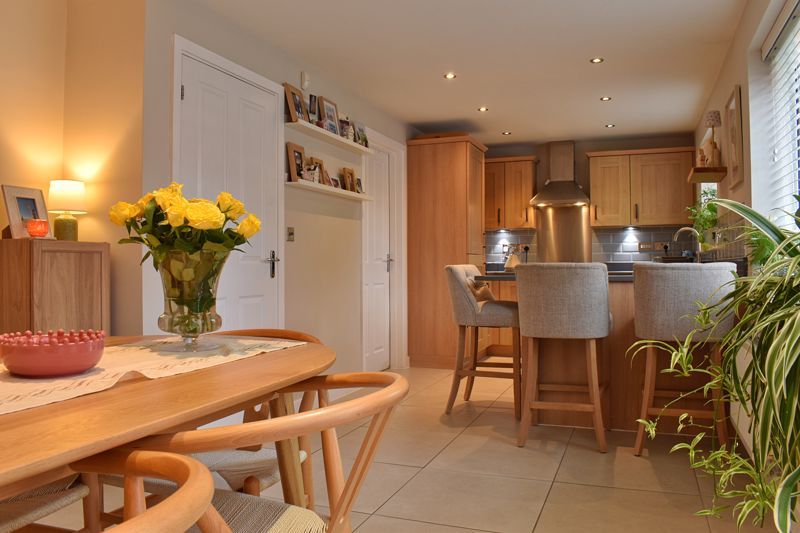 Property photo 2 of 15 Dining Kitchen