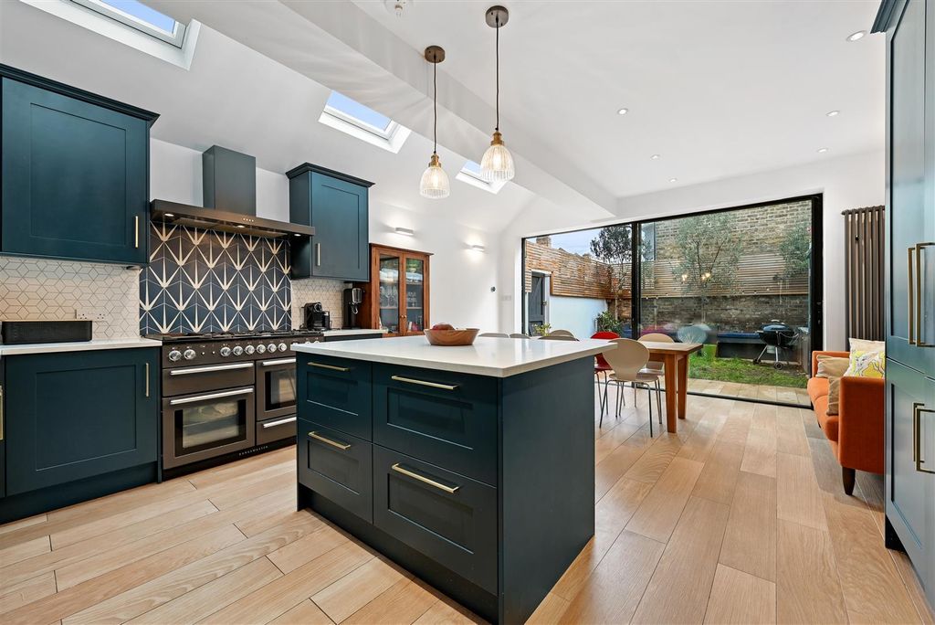 Property photo 2 of 15