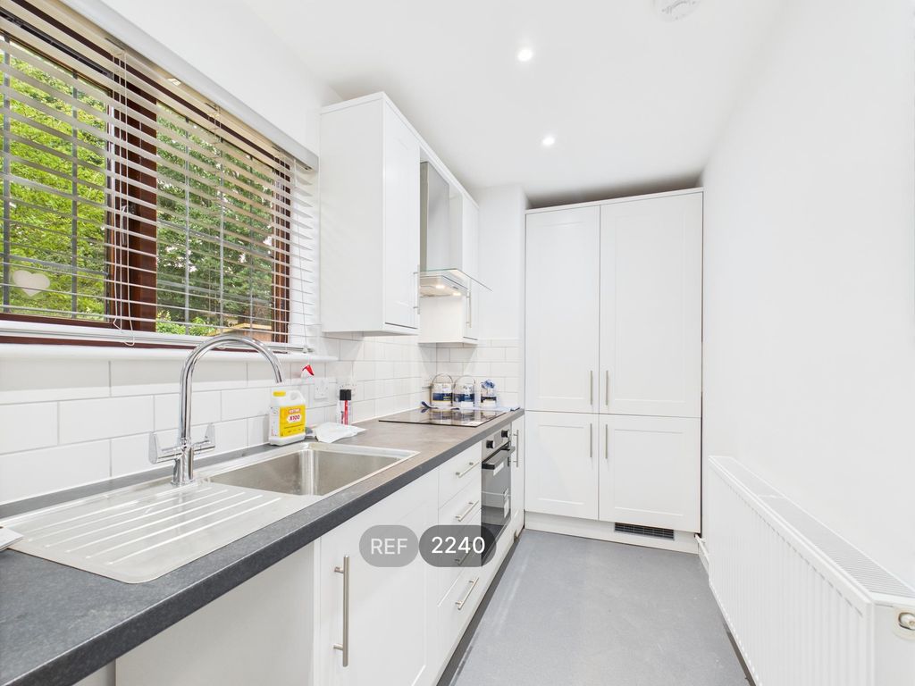 Property photo 1 of 8 Kitchen
