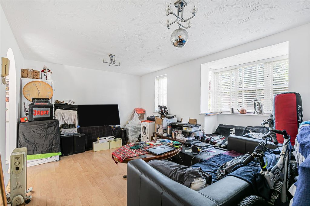 Property photo 2 of 14