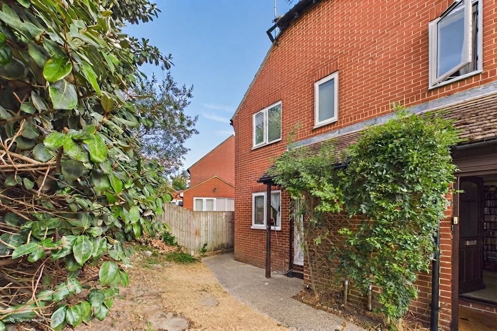 Property photo 2 of 5 Picture No. 14