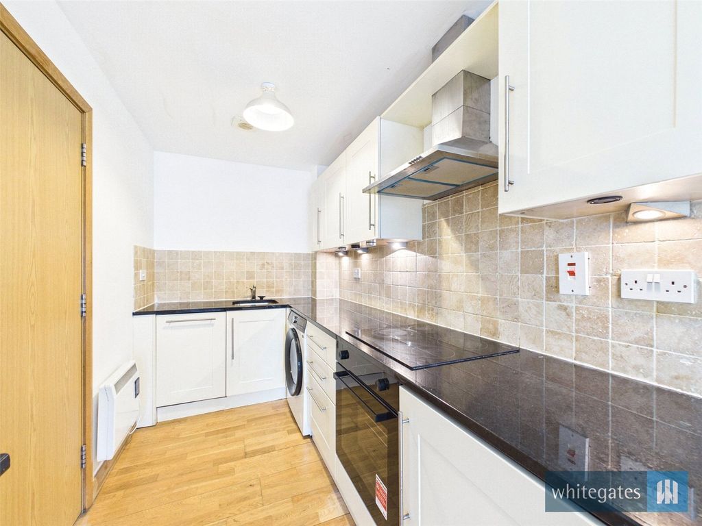 Property photo 3 of 9 Picture No. 15