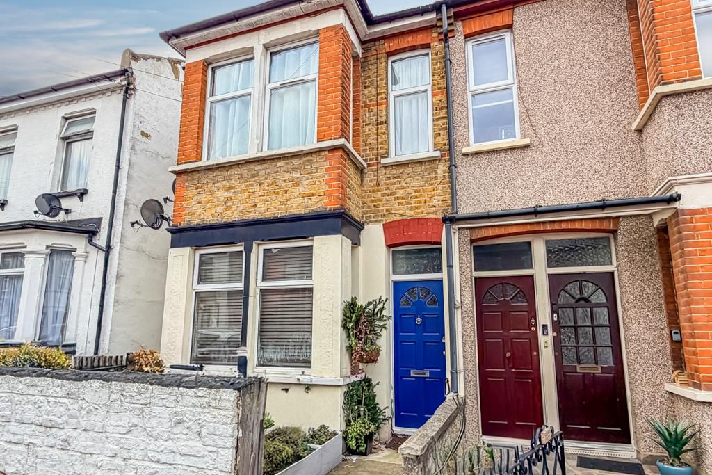 Property photo 1 of 17 Front