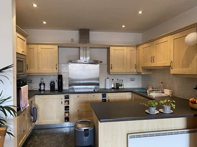 Property photo 3 of 4