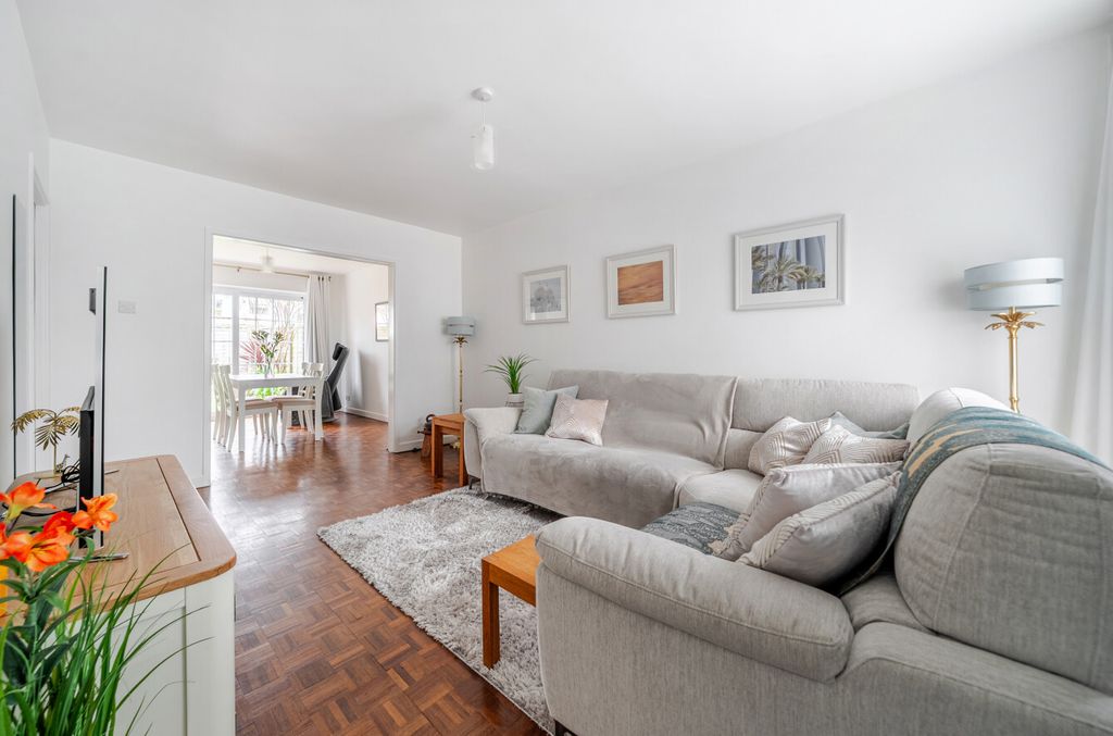 Property photo 3 of 12 1425269-1-69B03Fe...