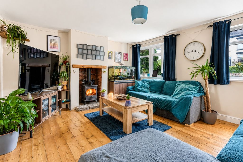 Property photo 3 of 33 5218806
