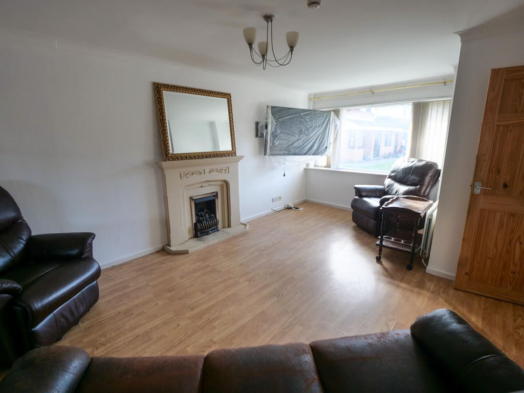 Property photo 3 of 13 Living Room