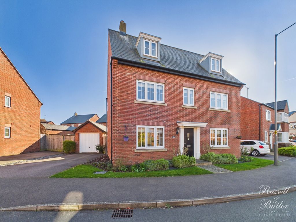 Property photo 1 of 18 Cam01995G0-Pr0422-Still029