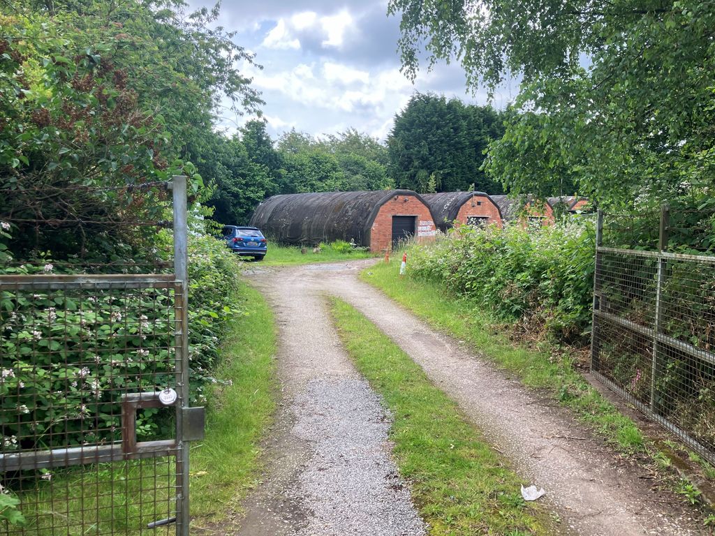Property photo 2 of 11