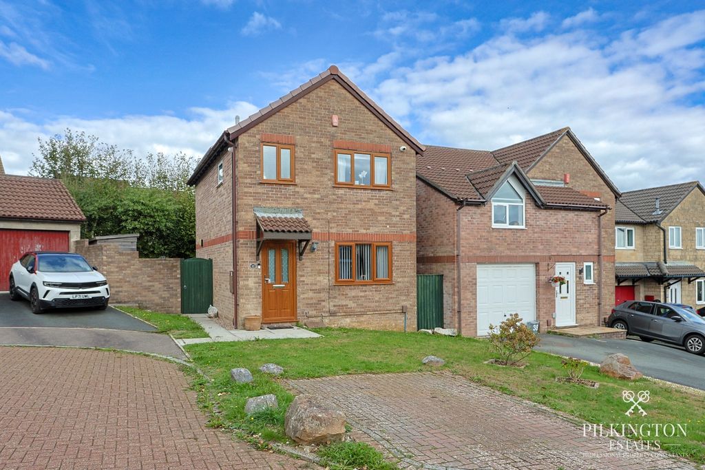 Property photo 1 of 16 5502470