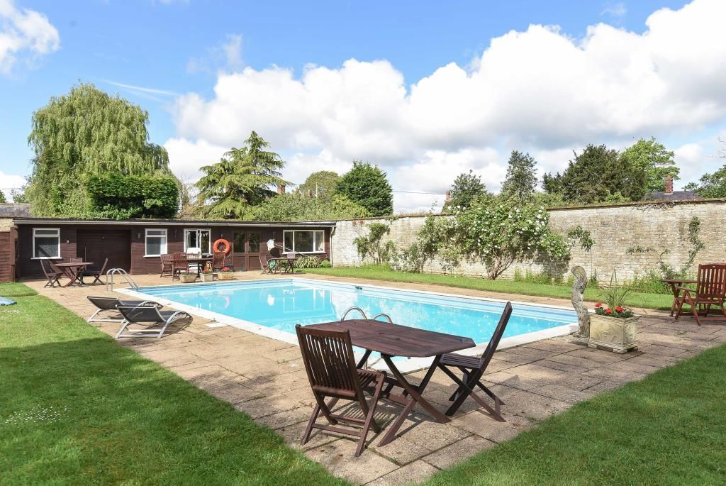Property photo 3 of 16 Pool