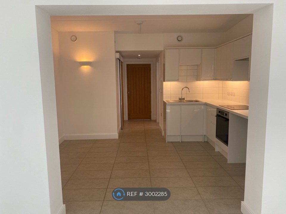 Property photo 3 of 6 Kitchen / Diner