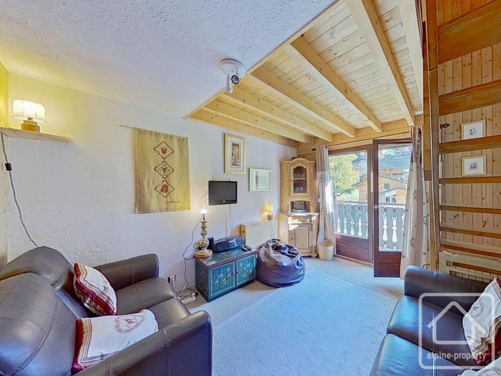 Property photo 2 of 24