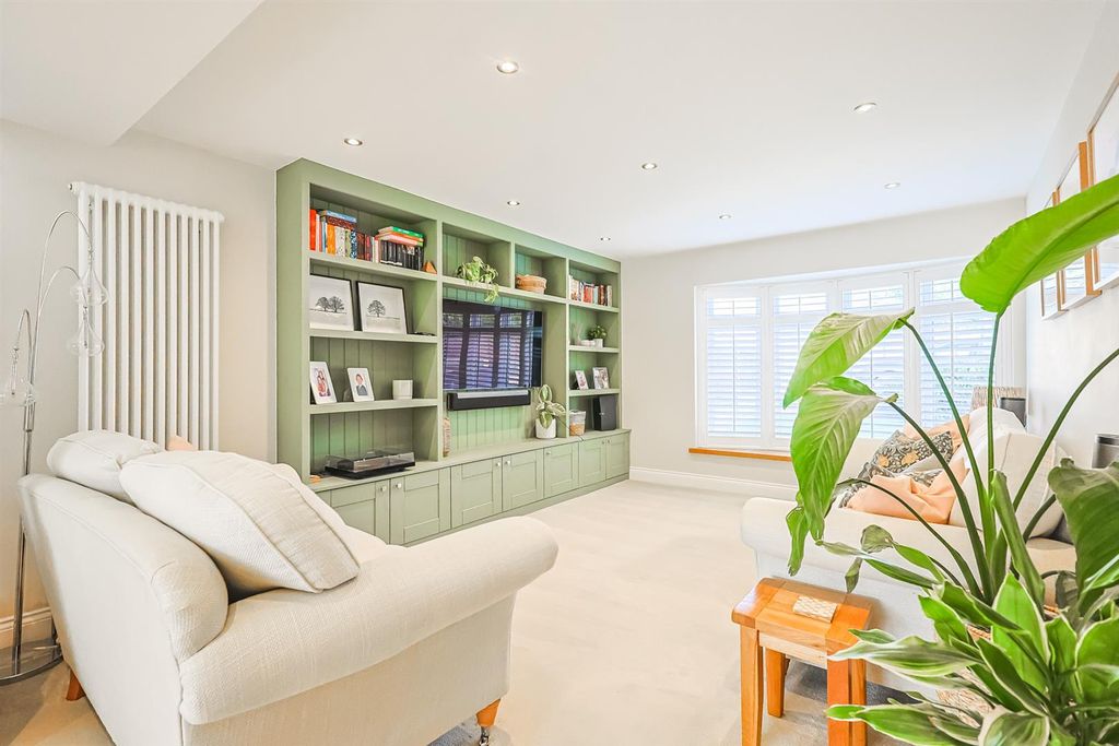 Property photo 3 of 22