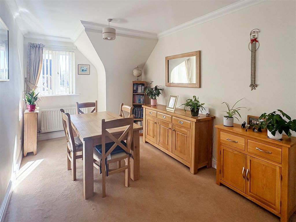 Property photo 3 of 14 Image00004.Jpg