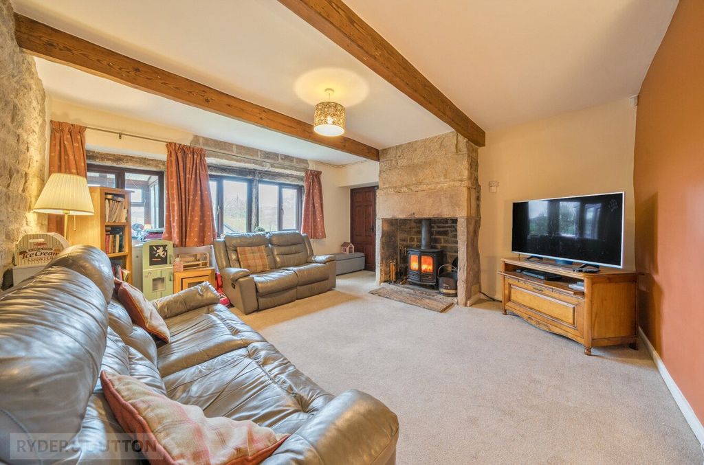 Property photo 3 of 42 Picture No. 15