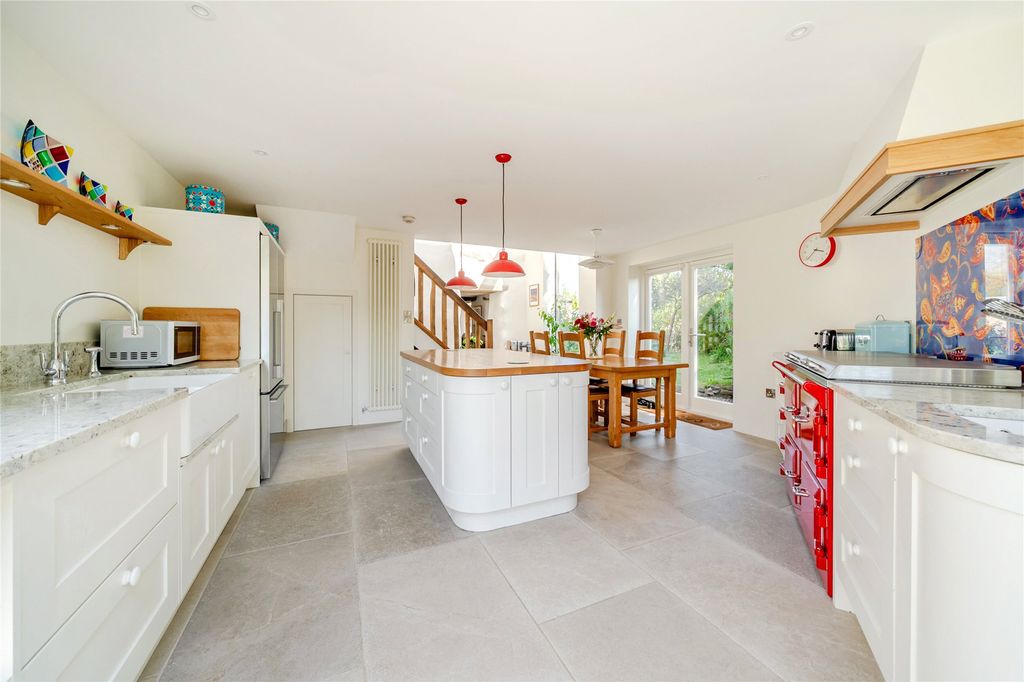 Property photo 2 of 24 Picture No. 24