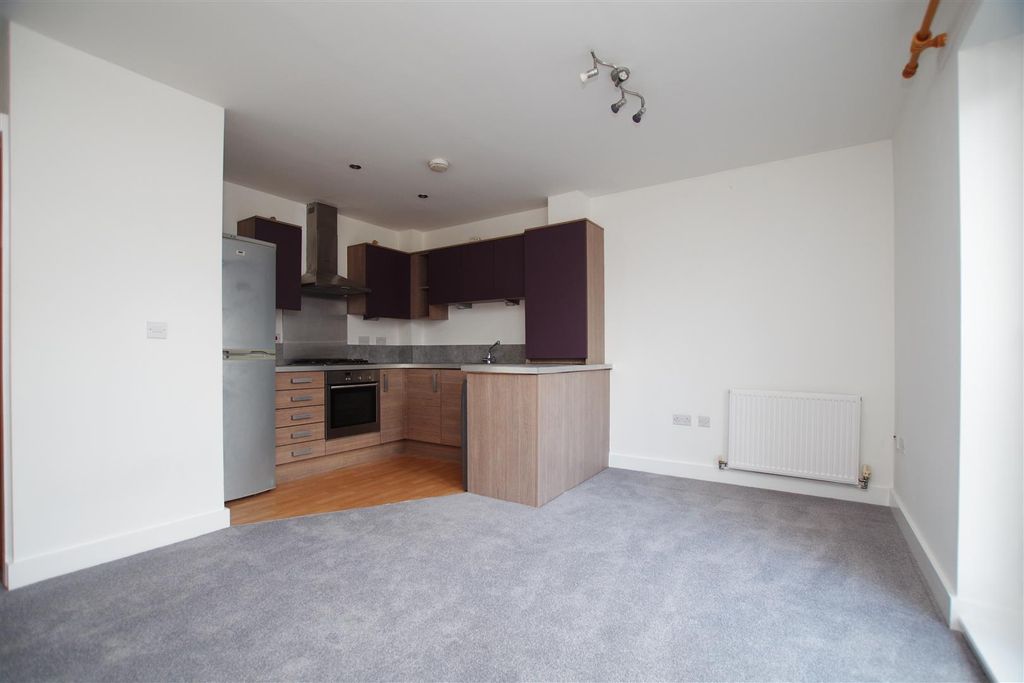 Property photo 2 of 10