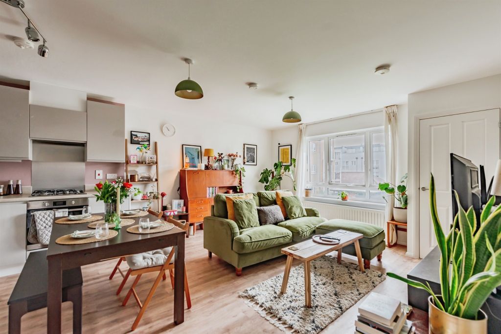 Property photo 2 of 12