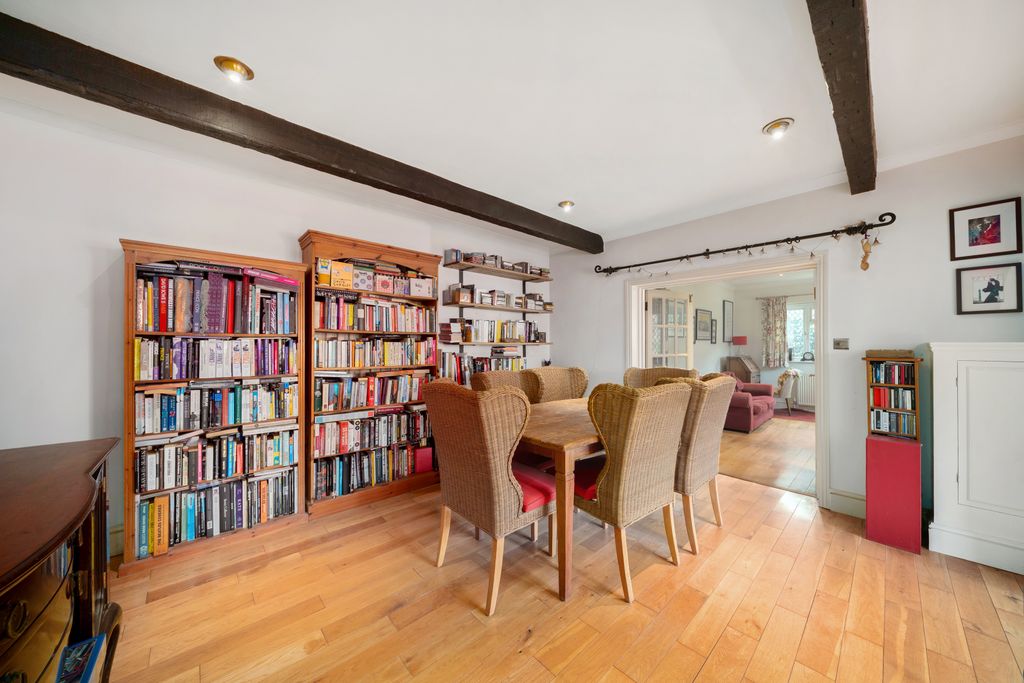 Property photo 3 of 8
