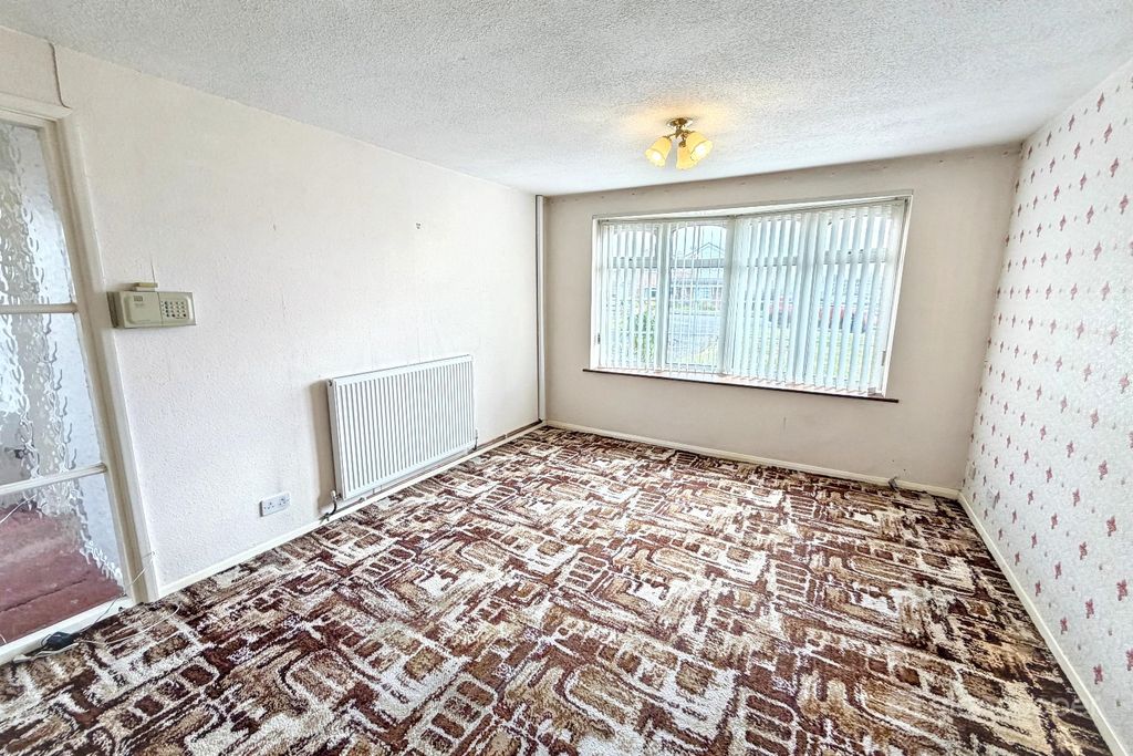 Property photo 3 of 11 5176825