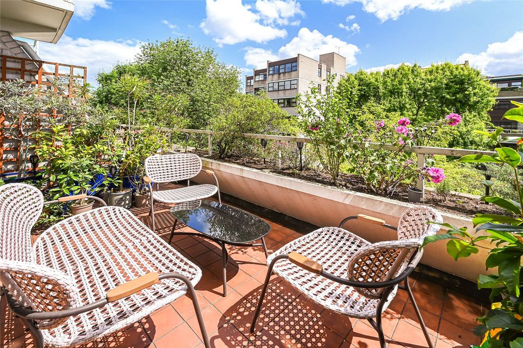 Property photo 2 of 10 Picture No. 27