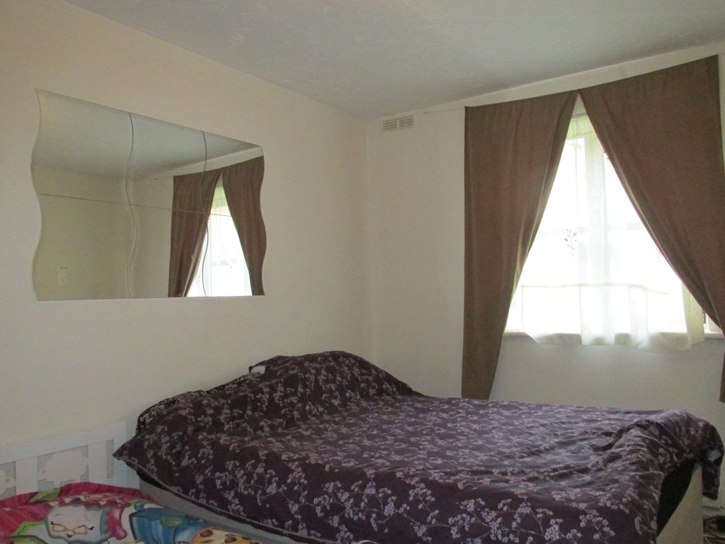 Property photo 3 of 5