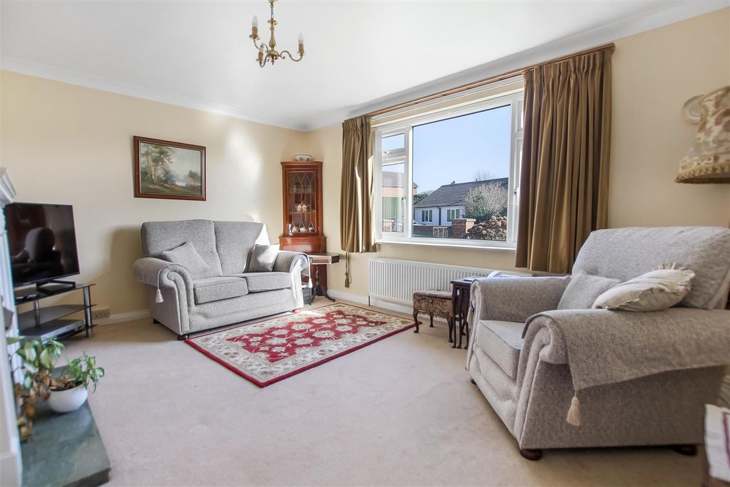 Property photo 2 of 11 Img_1228.Jpg