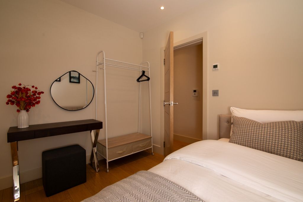 Property photo 1 of 37