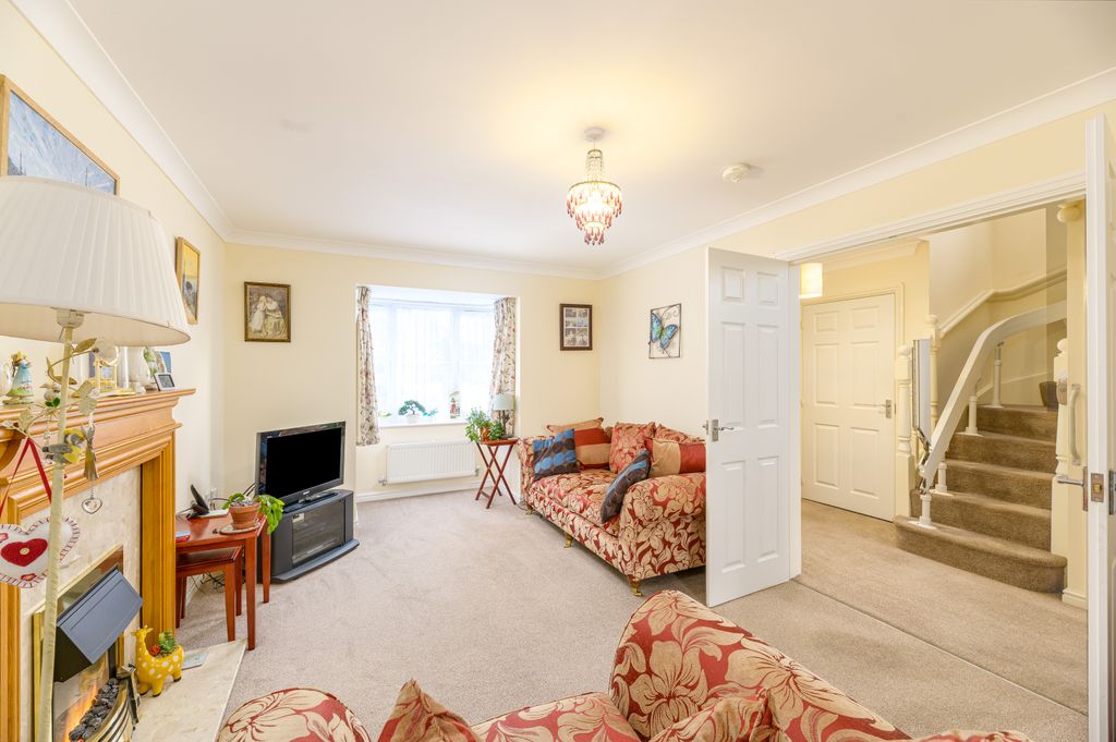 Property photo 2 of 33 06