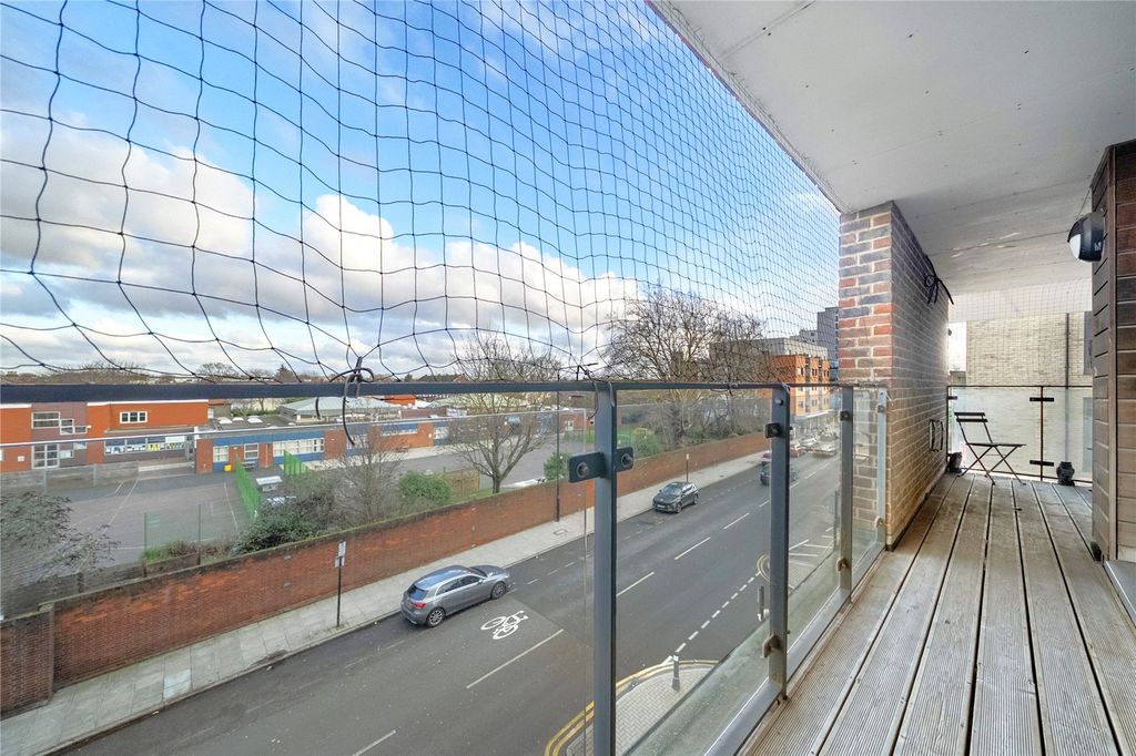 Property photo 2 of 16 Picture No. 13