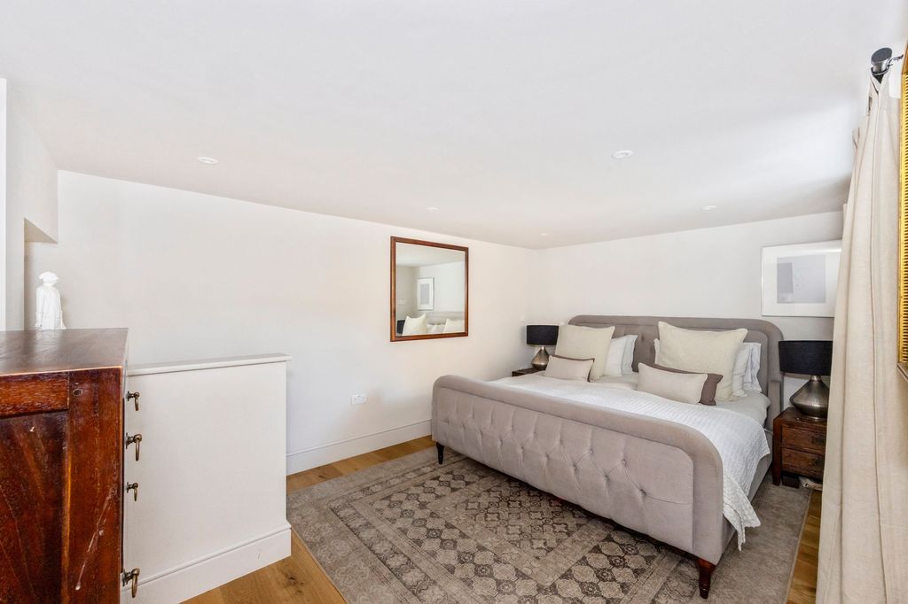 Additional image 12 of 3 bed flat for saleHigh Street, Steyning BN44