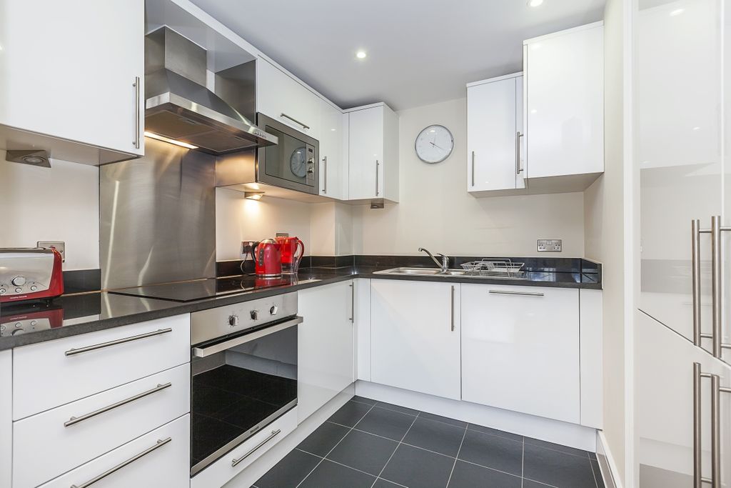 Property photo 1 of 8 Kitchen