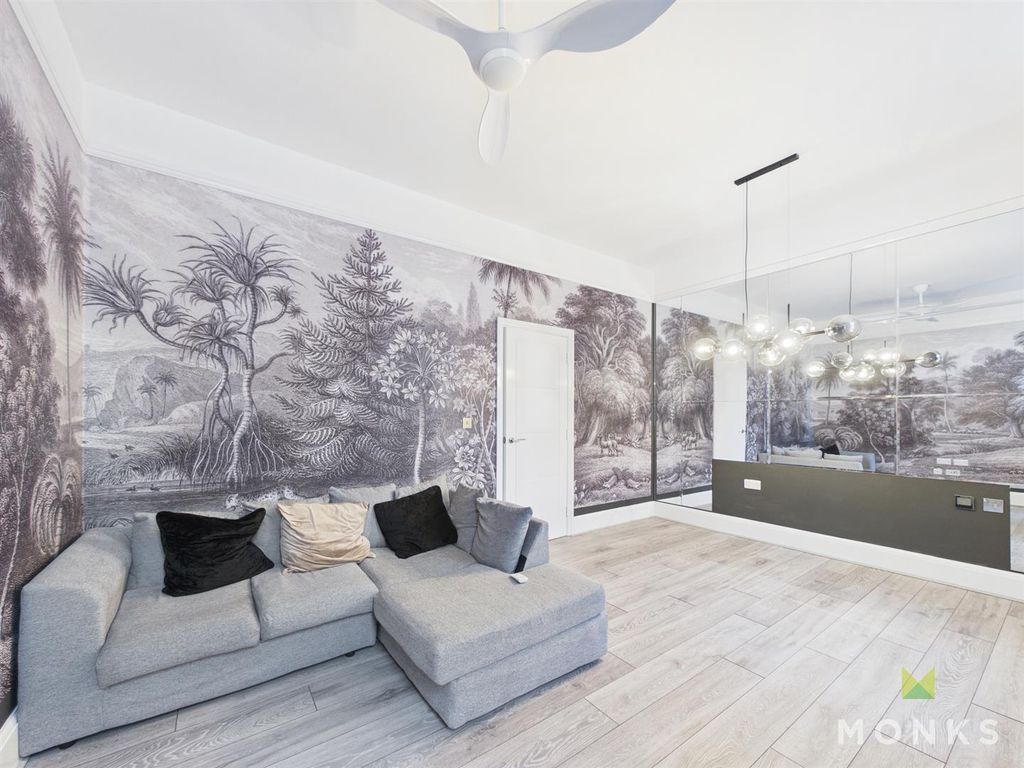 Property photo 2 of 15 Cam01348G0-Pr0768-Still016.Jpg