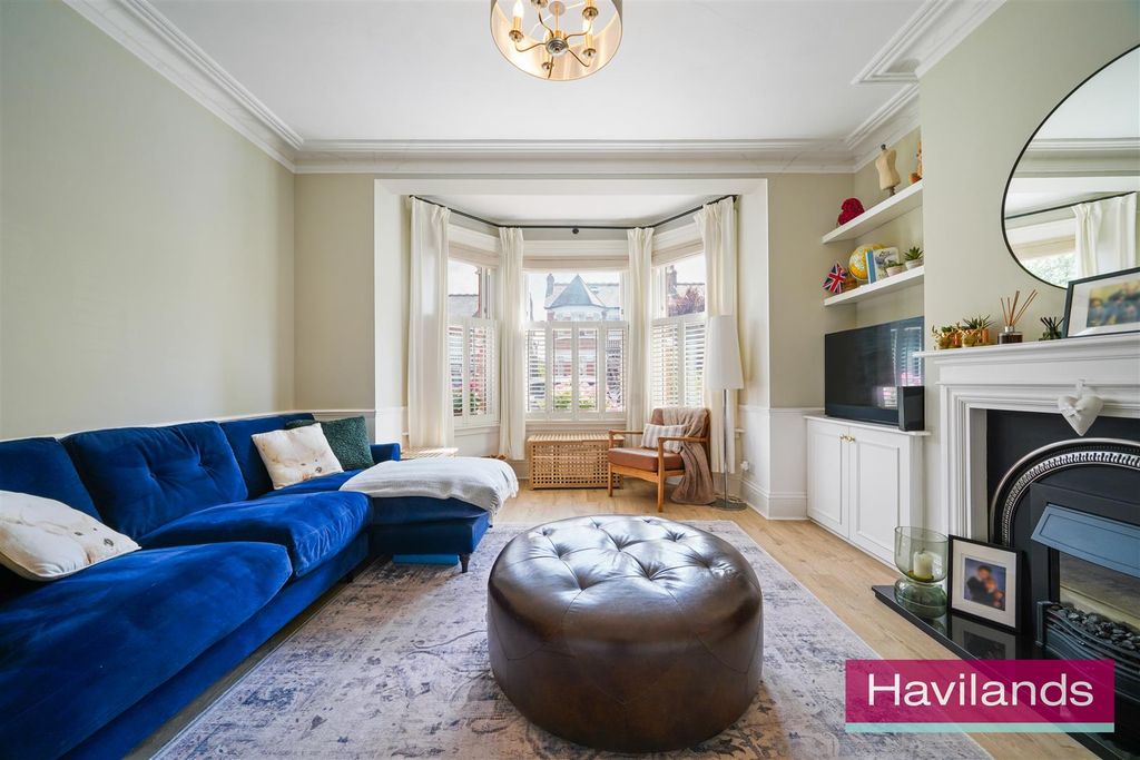 Property photo 3 of 12 Compton Road-7.Jpg