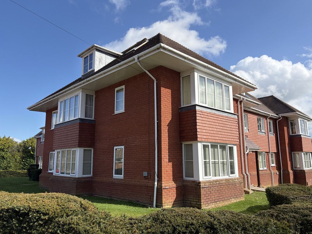 Property photo 1 of 6