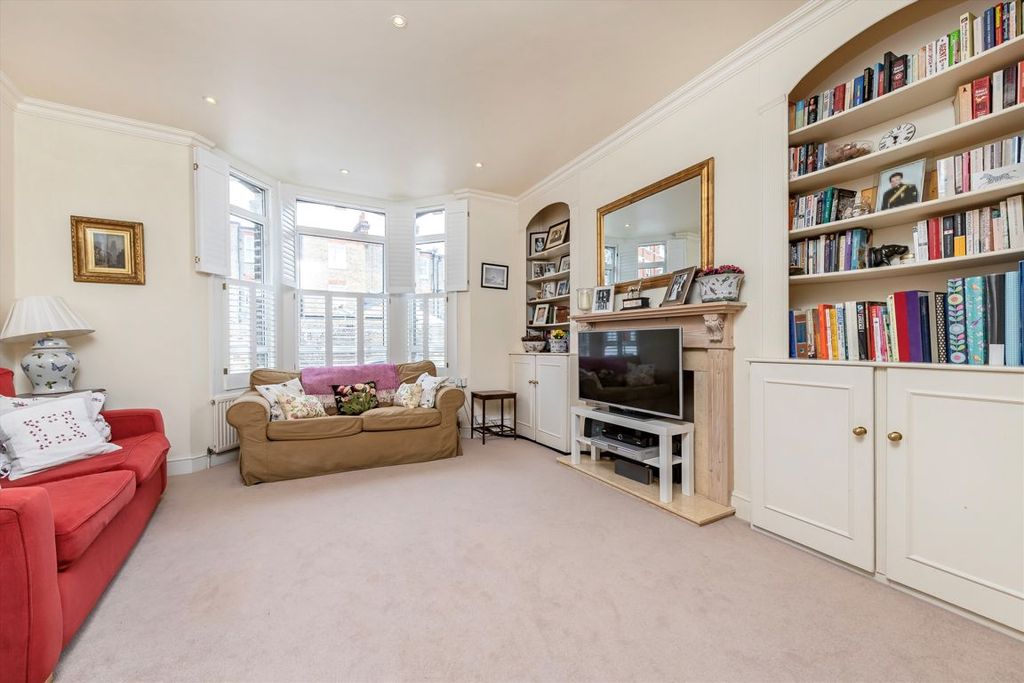 Property photo 2 of 10