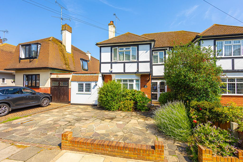 Property photo 1 of 34